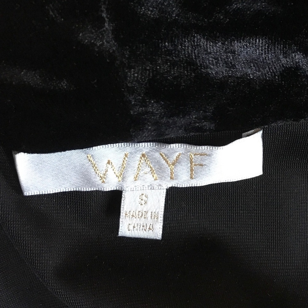 Wayf La Roux Black Velvet Belted Robe - Picture 10 of 11